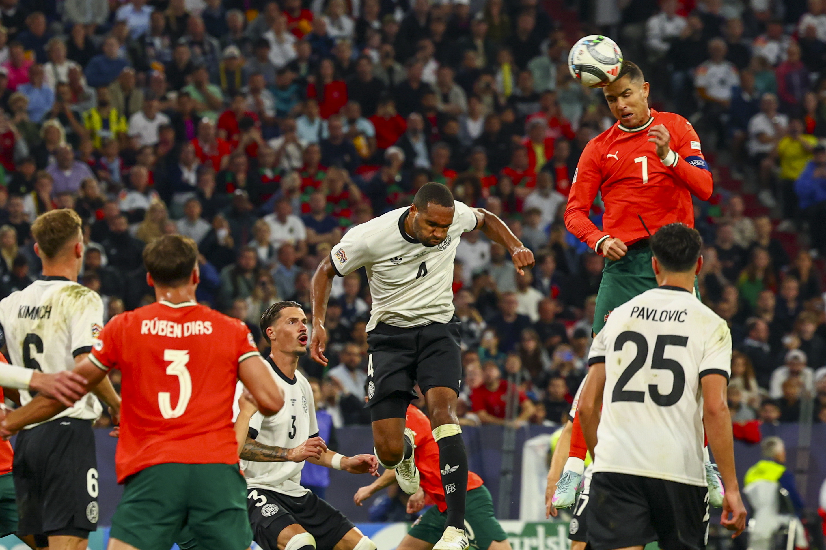 英格兰队鏖战葡萄牙队,张本智和关键制胜的简单介绍 英格兰队鏖战葡萄牙队,张本智和关键制胜的简单介绍