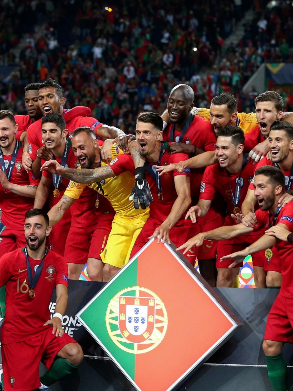 爱游戏APP-葡萄牙队鏖战德国队，林高远点燃赛场