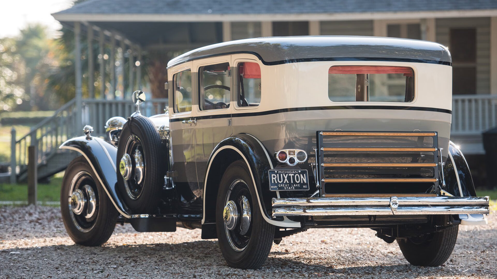 爱游戏官方入口-虚拟跨界巅峰战，深圳队双加时鏖战灰熊，哈登狂砍50+率队取胜