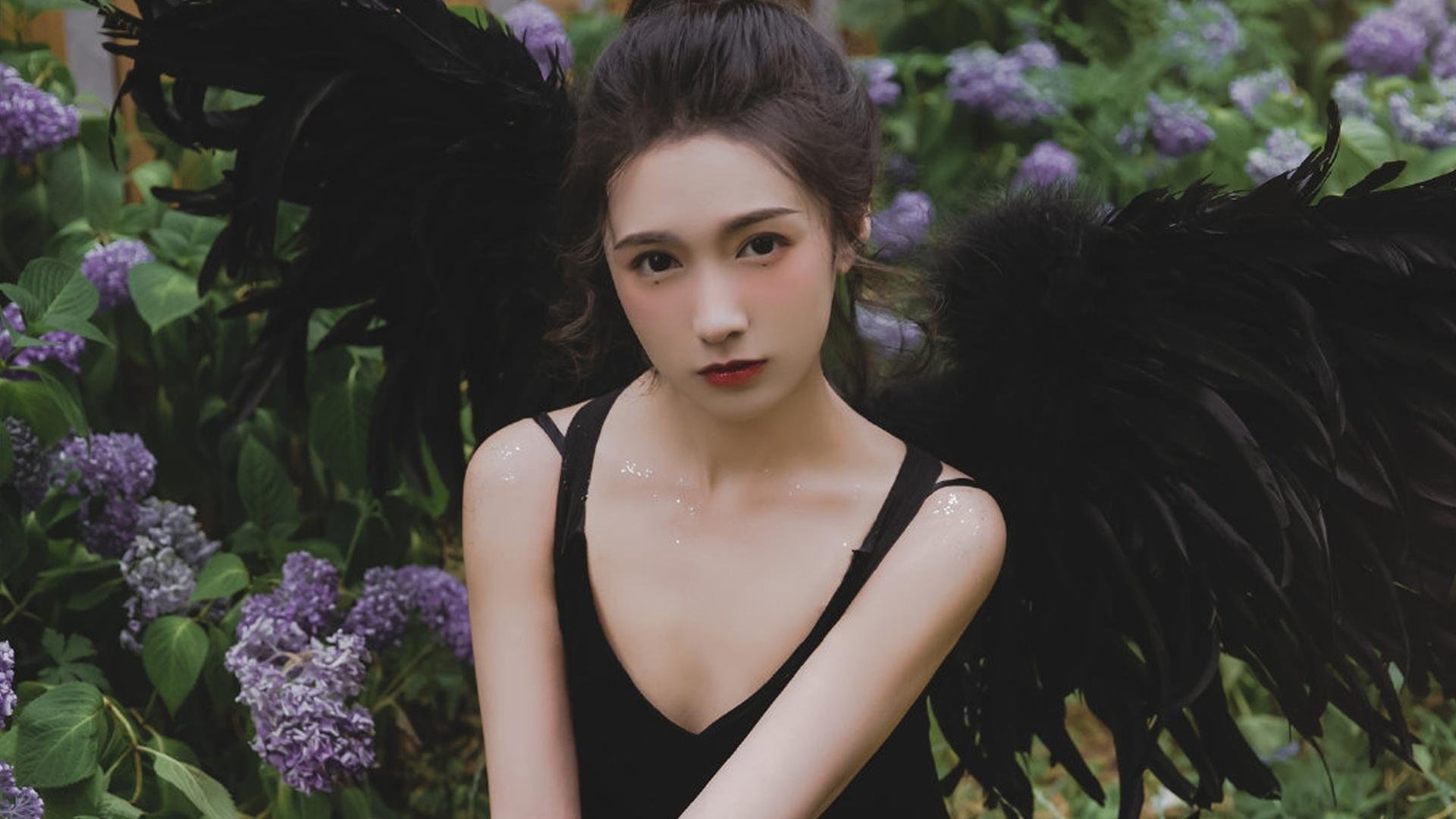 当红鬃烈马撞上独行侠—法拉利的完美团队秀与诺里斯的孤勇战歌