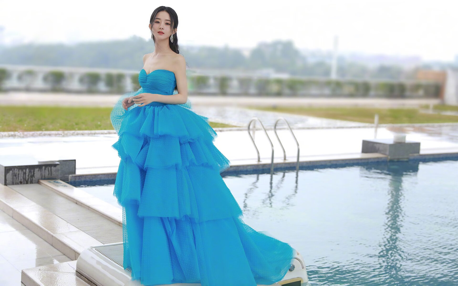 爱游戏入口-当蓝色军团横扫英伦，高处刷新纪录者悄然独行