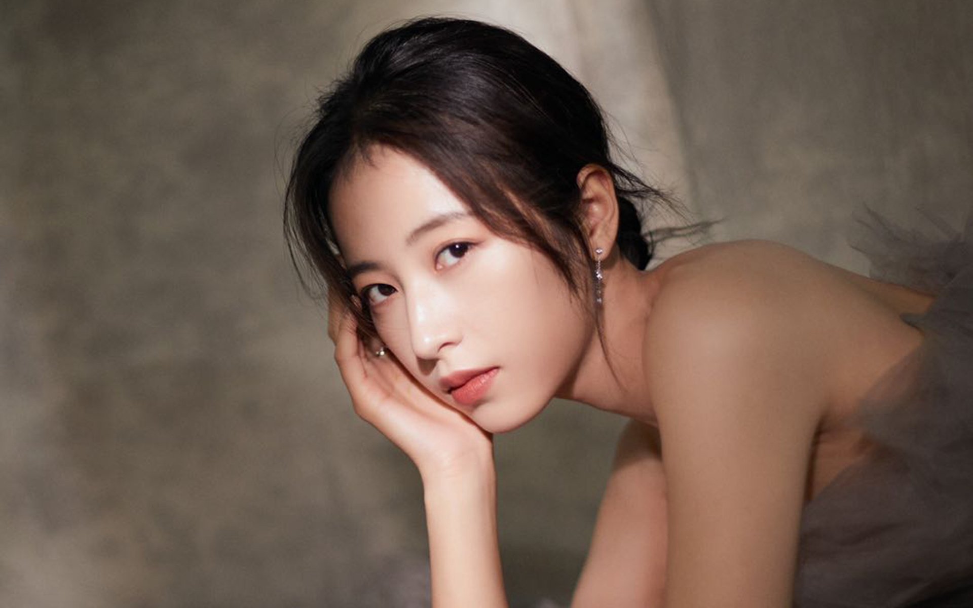 当安哥拉防线遭遇秘鲁飓风,一场2-0完胜背后的战术密码与那个卢卡库式的夜晚