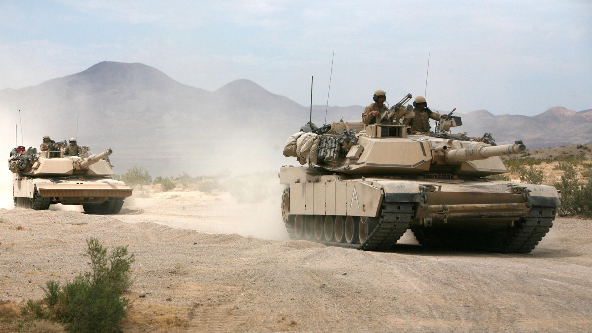 篮球世界的双重奏,奇才掀翻篮网的团队奇迹与霍勒迪欧冠淘汰赛的个人接管