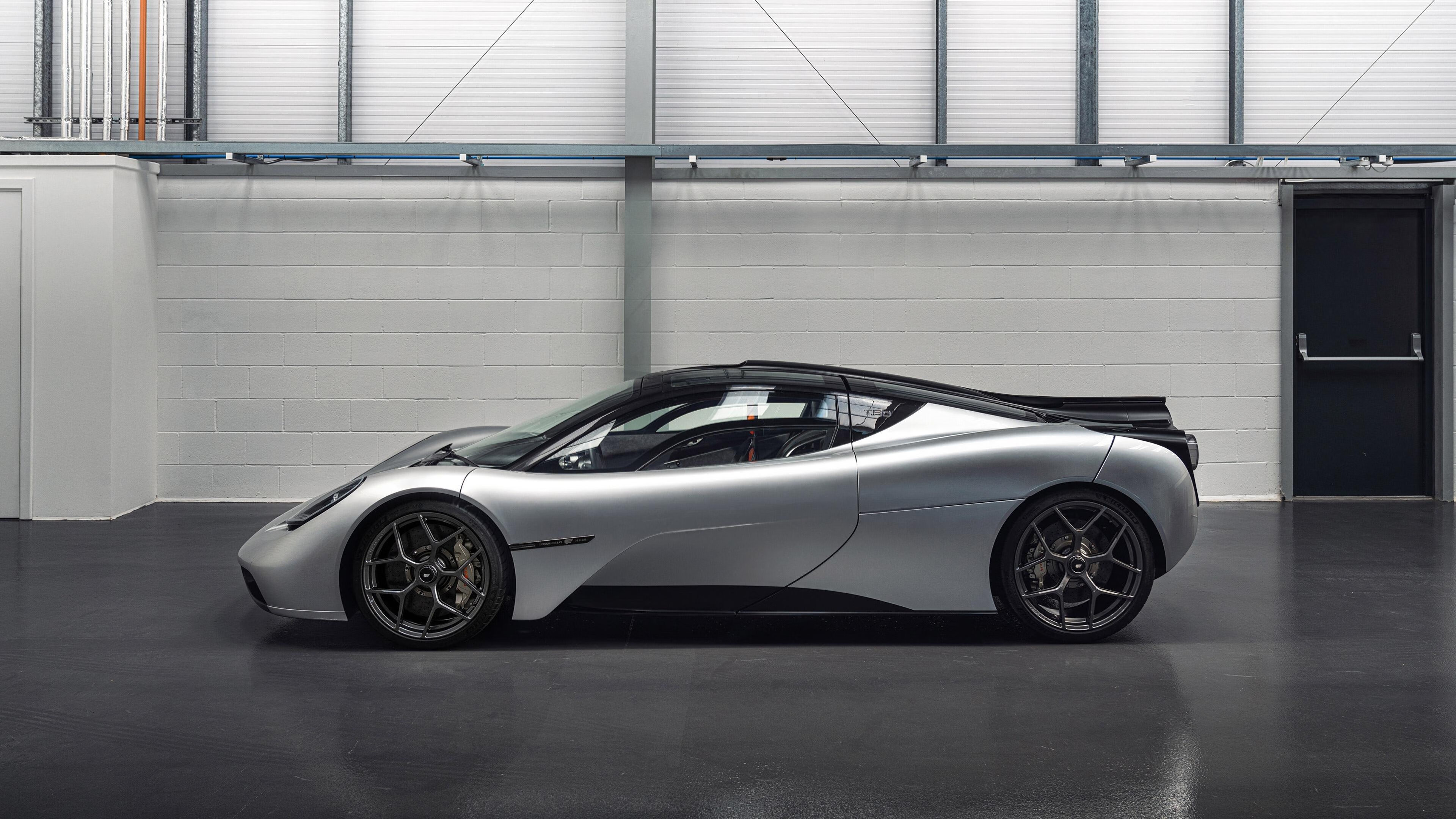 爱游戏官网-时空错位的里程碑，当秘鲁遭遇佛罗伦萨，德里赫特在何处加冕？